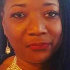 Meet your Posher, Carlotta